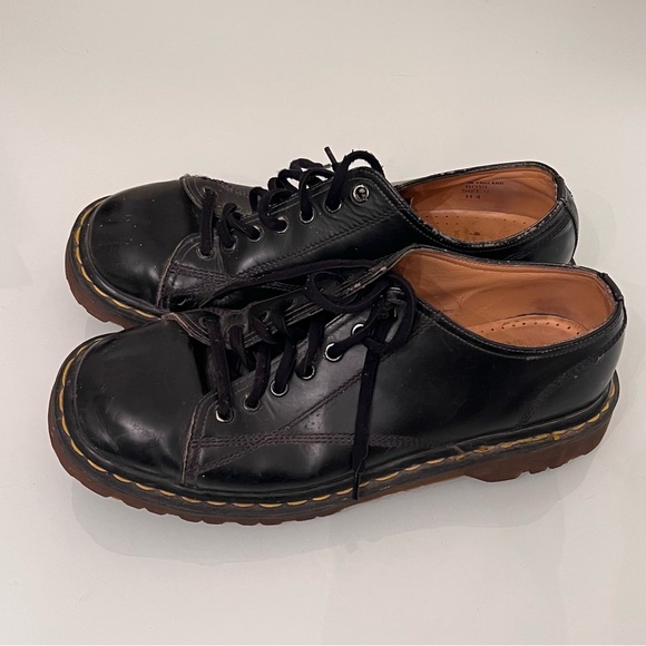 DR. MARTENS 8019 Made in England Vintage 6-Eye Work Shoes Black Leather - Picture 7 of 8
